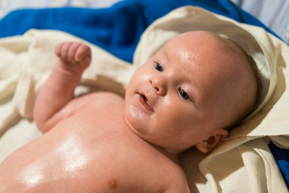 Prakaitinis bėrimas kūdikiui: kaip atpažinti ir palengvinti