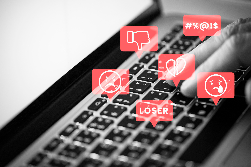 Kaip atpažinti netikrą naujieną internete?