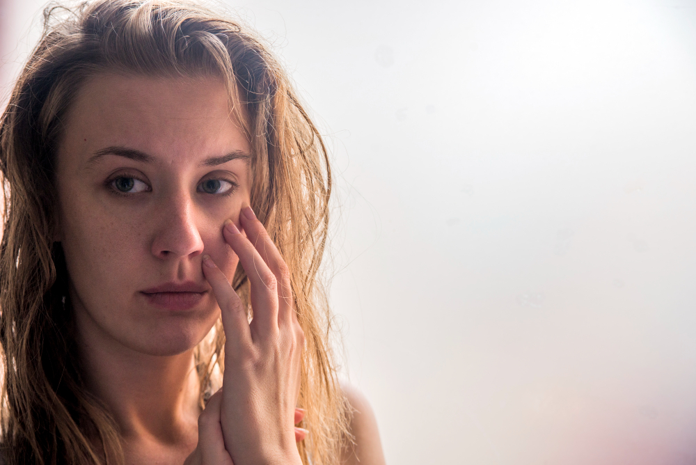 Pleiskanojanti veido oda: galimos priežastys ir pagalba