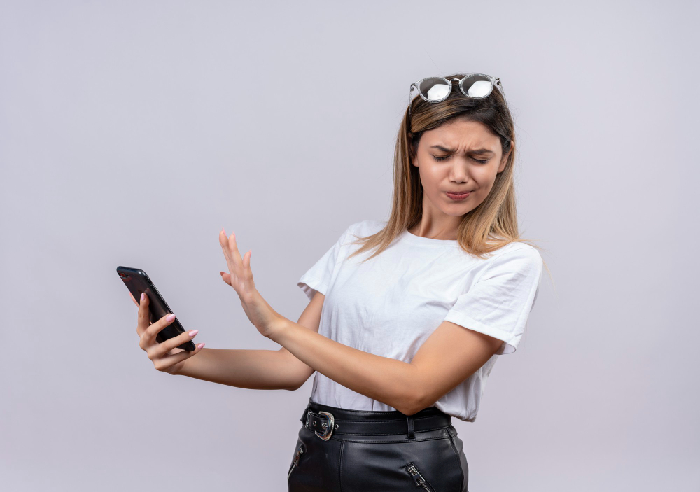 Skaitmeninis detoksas: ar verta savaitgaliui išjungti telefoną
